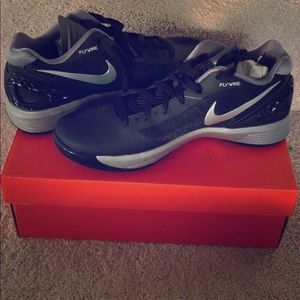 Women’s volleyball shoes